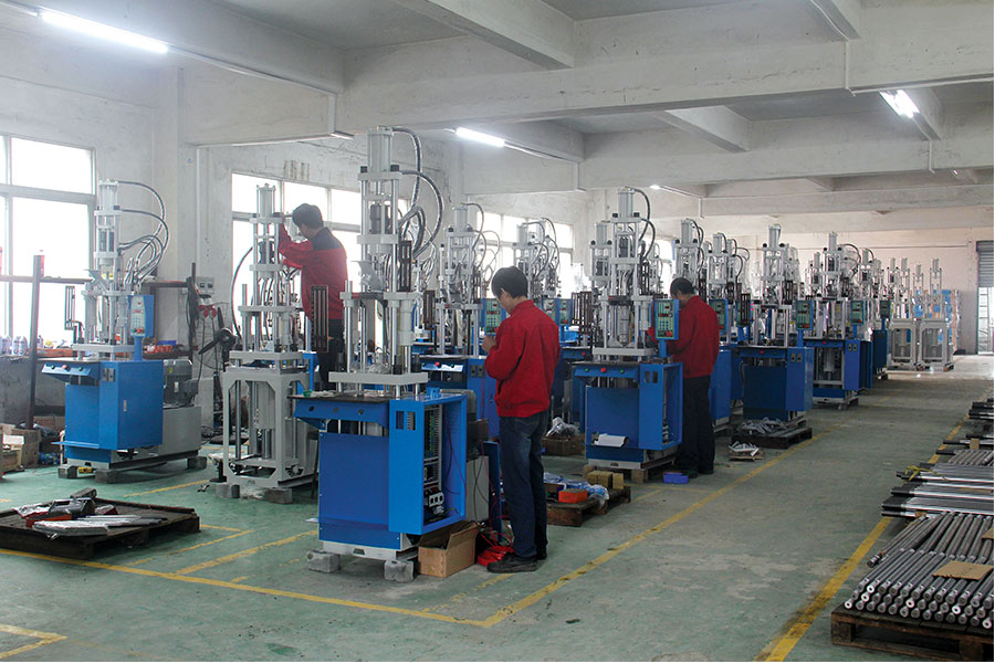 廣東立式注塑機(jī)裝配車(chē)間